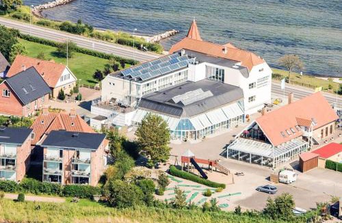 Hejlsminde Strand House | Hejlsminde Gem with Sea Views
