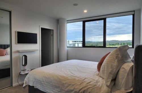 Gladstone Park Apartment | Helen's Private Hotel