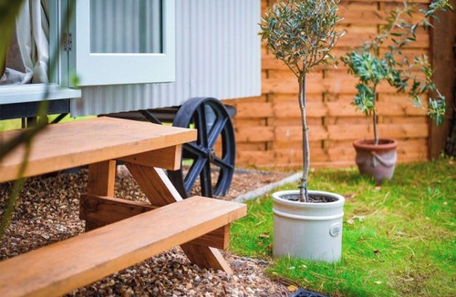 Netheravon Cottage | Helen's Shepherds Hut