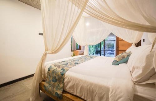 Mengwi Villa | Heliconia Joglo House