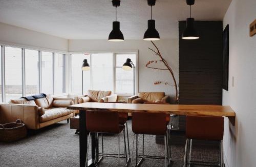 Columbia Hotel | Heliotrope Hotel