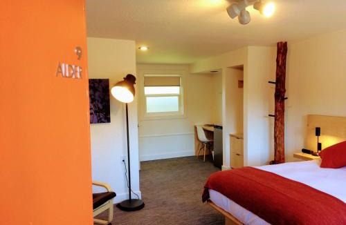 Columbia Hotel | Heliotrope Hotel