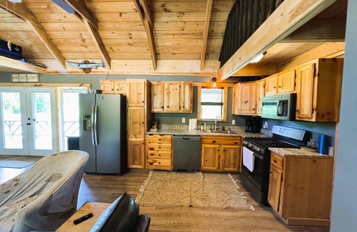 Guion House | Hell Creek Cabin on the White River