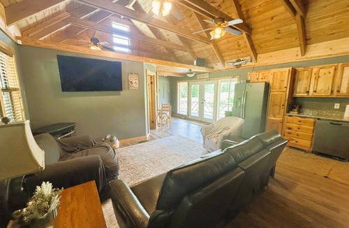 Guion House | Hell Creek Cabin on the White River