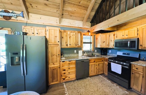 Guion House | Hell Creek Cabin on the White River
