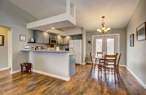 Star House | Hello Dolly! Star, ID near river and wineries!