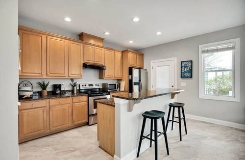 Southport House | Hello Sunshine Townhome