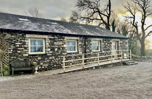 Kendal House | Helm Mount Lodge & Cottages
