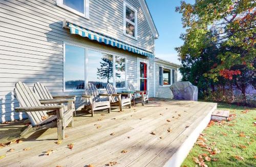 Port Clyde House | Heluvaspot