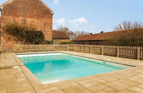 Irstead House | Hemblington Hall Arts And Leisure Ltd