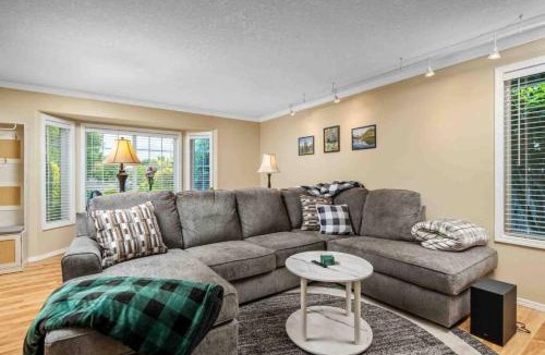 Hillsboro House | Hemenway Fields