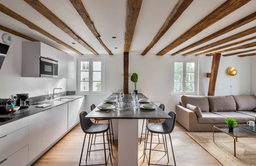 Dinan - Saint-Malo Apartment | Hemingway - Le 31bis - Apt avec charme de l'ancien