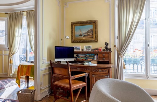 6th Arrondissement Apartment | Hemingway's Hood between Luxembourg Gardens and Montparnasse