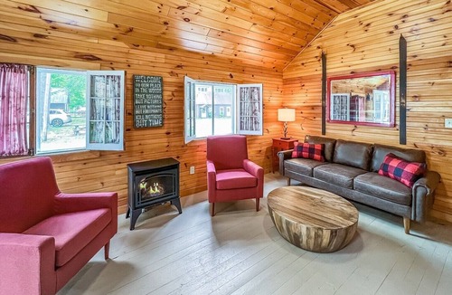 Inlet Cottage | Hemlock Cottage at The Birches on 4th Lake, Old Forge/Inlet