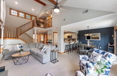 Tannersville House | Hemlock Haven – Designer Cabin One Minute from Camelback
