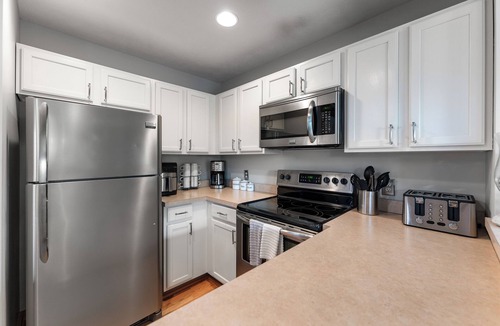 Tannersville House | Hemlock Haven – Designer Cabin One Minute from Camelback