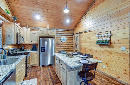 Cashes Valley Cabin | Hemlock Haven