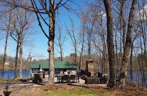 Brill Cottage | Hemlock Hide-A-Way Lakefront Cabin with Great Views!