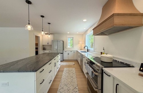 Center Conway House | Hemlock Hideaway | 4500 ft.² New Build w/Hot Tub