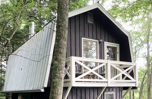 Cullowhee Cottage | Hemlock Hideaway Cottage: Beautiful Lake Glenville in Picturesque Cashiers, NC