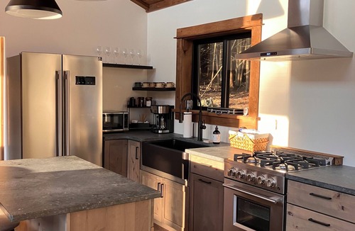 Otego Cabin | Hemlock Hideaway – Luxury Cabin - Romantic & Remote Getaway in Upstate, NY