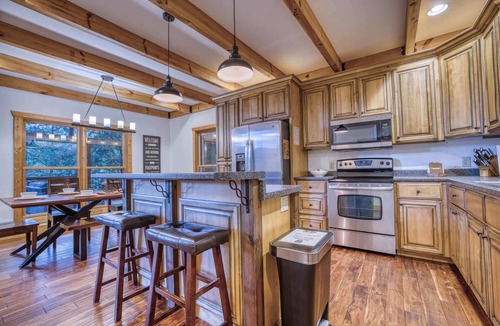 Cashes Valley Cabin | Hemlock Hideout - Game room, hot tub, creek access
