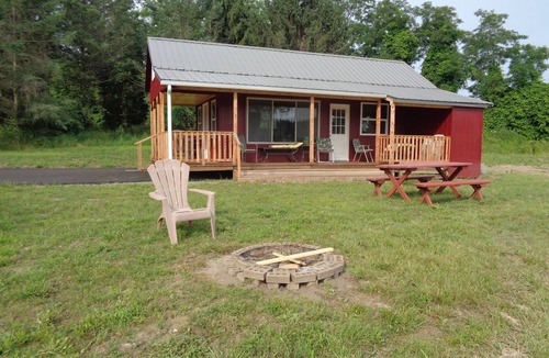 Livonia Cabin | Hemlock Hill Cabin- Quiet ad Relaxing