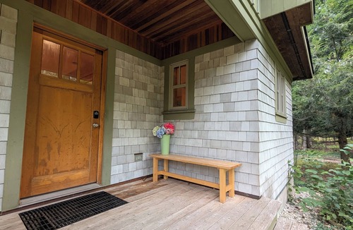 Harbor Springs House | Hemlock House in Harbor Springs Between Boyne Highlands & Nubs Nob