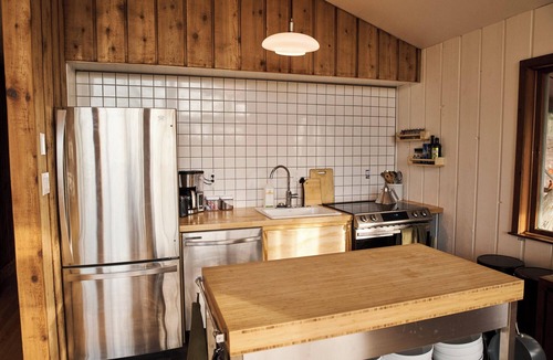 Woodridge Cabin | Hemlock House! MCM Cabin with Hiking Trails & Fire Pit