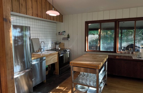 Woodridge Cabin | Hemlock House! MCM Cabin with Hiking Trails & Fire Pit