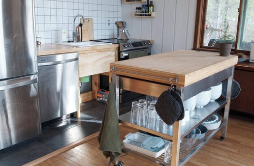 Woodridge Cabin | Hemlock House! MCM Cabin with Hiking Trails & Fire Pit