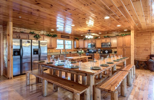 Hemlock Hills Cabin | Hemlock Inn by Jackson Mountain Rentals