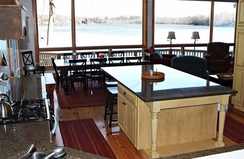 Reading House | Hemlock Lake House