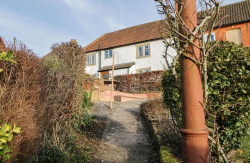 Bromham House | Hen's Cottage