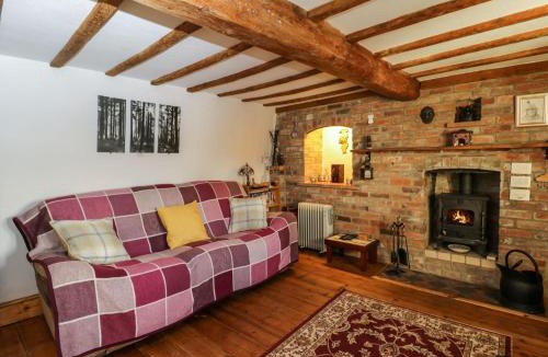 Bromham House | Hen's Cottage