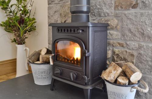 Llandwrog House | Hen Weithdy