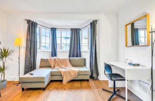 Hendon House | Hendon Event Pro Hub, 6 Private Studios, Garden & Driveway