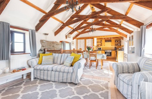St Teath Cottage | Hendra Barn - Traditional Converted Barn