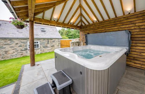 Rhyd-y-clafdy House | Hendre-Feinws