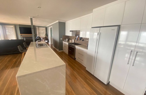 Para Wurlie House | Hendys 346 - Absolute beachfront! Excellent sea views!