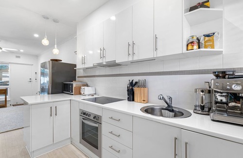 Henley Beach Apartment | Henley Beach Retreat