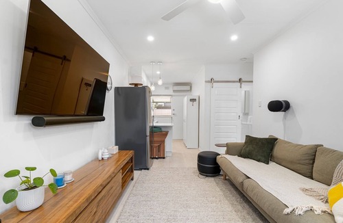 Henley Beach Apartment | Henley Beach Retreat