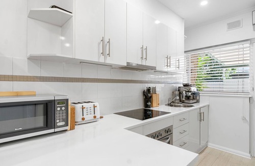 Henley Beach Apartment | Henley Beach Retreat