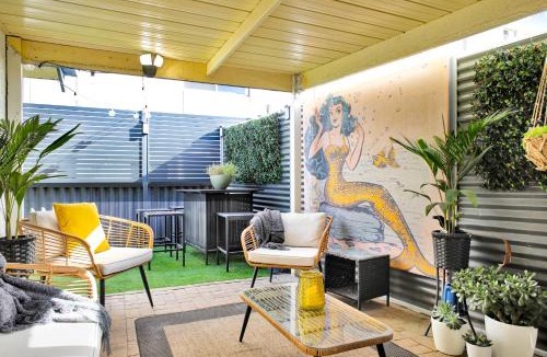 Henley Beach Apartment | Henley Hideaway