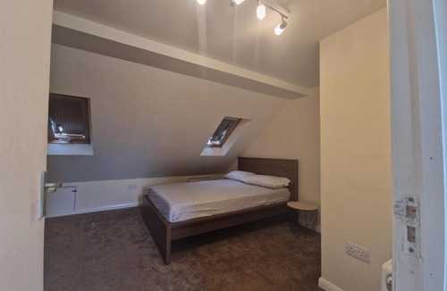 Loxford Apartment | Henley Road Upstairs Flat