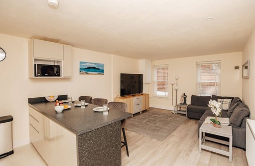Henley Apartment | Henley town centre with parking