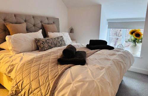 Corwen House | Henllys Cottage