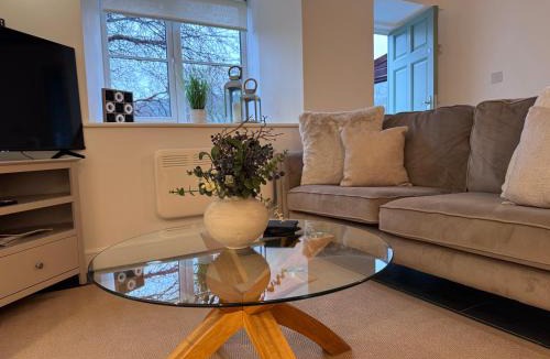 Corwen House | Henllys Cottage