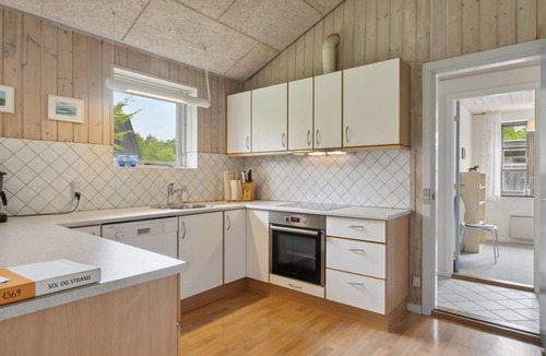 Hou House | "Henny" - 1.5km from the sea by Interhome