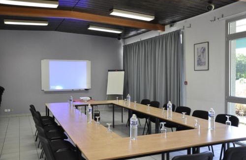 Rostrenen Hotel | Henri 4